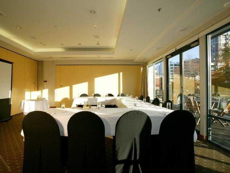 Copthorne Hotel Christchurch Central Экстерьер фото